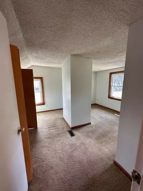 108 Grandview St, Springfield, MA 01108 photo 13