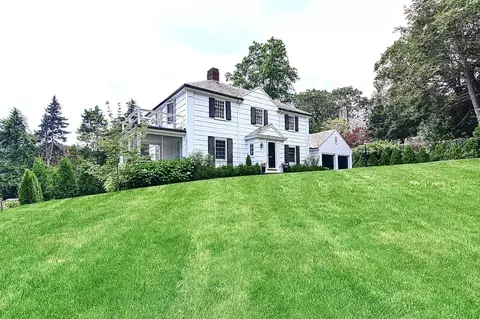 36 Beatrice Cir, Belmont, MA 02478