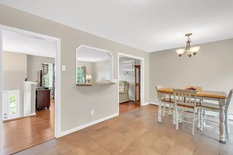 111 Winterset Dr, Springfield, MA 01129 photo 13