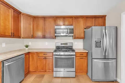 111 Winterset Dr, Springfield, MA 01129 photo 8