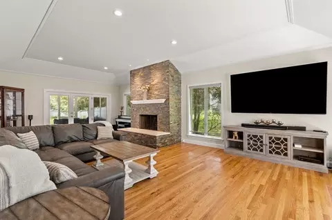 3 Burnham Ln, Danvers, MA 01923 photo 9