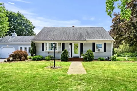 62 Upton St, New Bedford, MA 02746