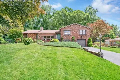 37 Fisher Rd, Chicopee, MA 01013