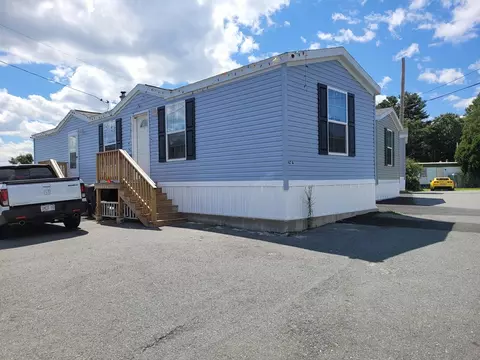 98 Newbury St #47A, Danvers, MA 01923