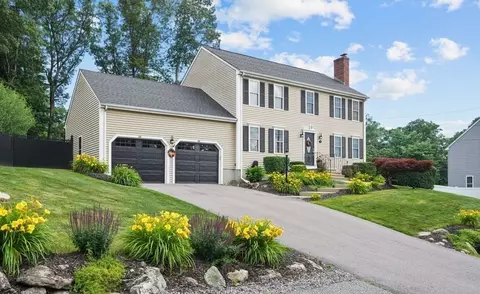 16 Missy Ln, Attleboro, MA 02703