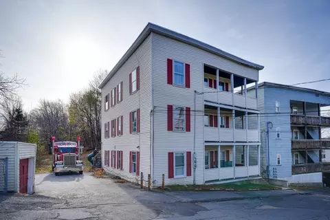 31 Martel St, Fitchburg, MA 01420