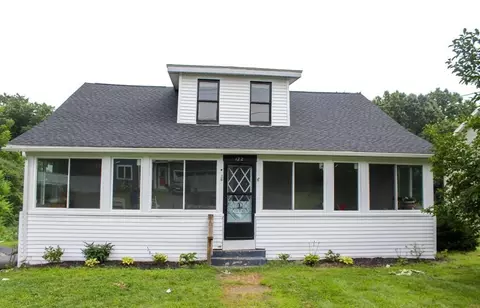 122 Ludlow Rd, Chicopee, MA 01020