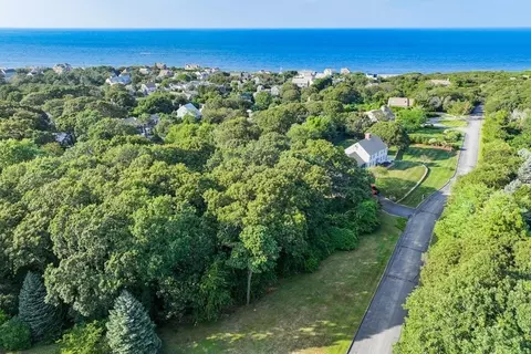 35 Longhill Dr, Sandwich, MA 02537