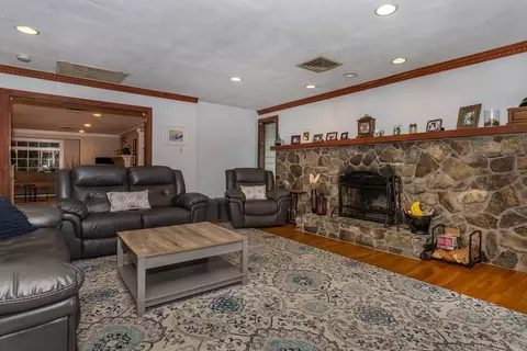 55 Volk Rd, Dedham, MA 02026 photo 13