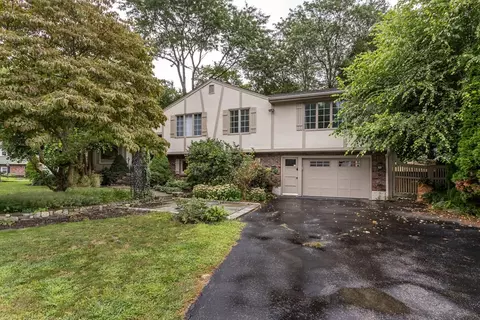 55 Volk Rd, Dedham, MA 02026