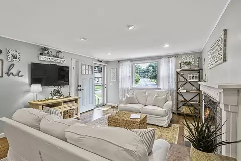9 Eldon Dr, Franklin, MA 02038 photo 7