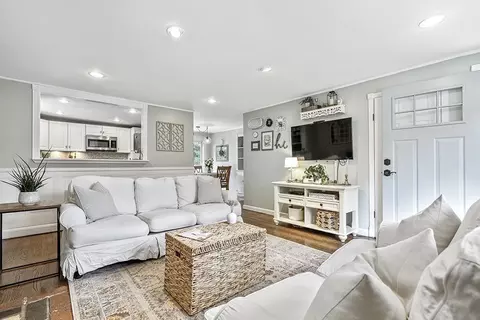 9 Eldon Dr, Franklin, MA 02038 photo 6