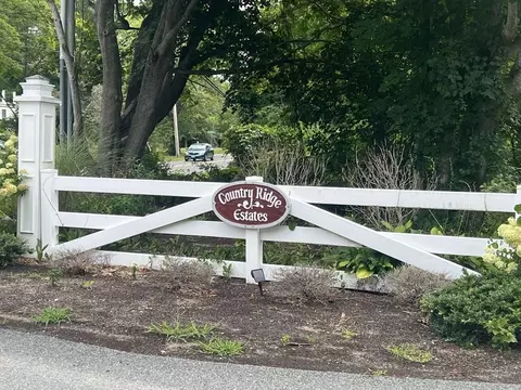 5 Quaker Ln, Bourne, MA 02532 photo 3