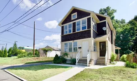 19 Ambrose St, Springfield, MA 01109
