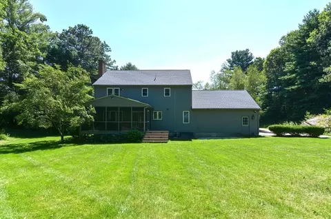 8 King Philip Path, Mendon, MA 01756 photo 3