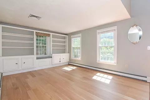 8 King Philip Path, Mendon, MA 01756 photo 9