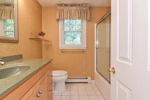 8 King Philip Path, Mendon, MA 01756 photo 30
