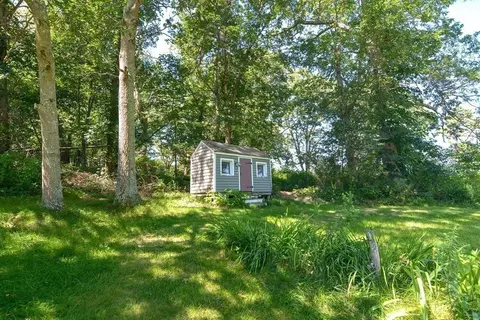 8 King Philip Path, Mendon, MA 01756 photo 4