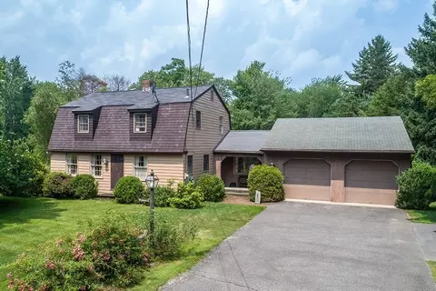 73 Oak Ave, Lunenburg, MA 01462
