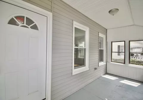 45 Yale St, Springfield, MA 01109 photo 3