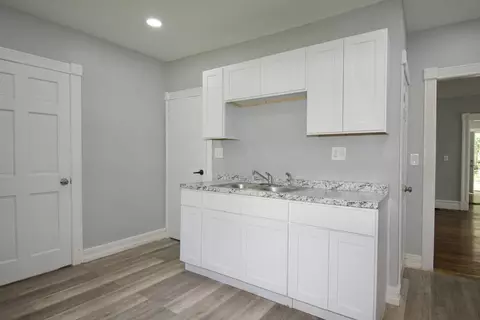 45 Yale St, Springfield, MA 01109 photo 7
