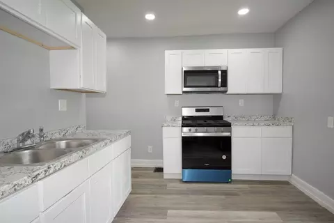 45 Yale St, Springfield, MA 01109 photo 4