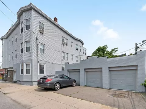 17 Ford St, Boston, MA 02128