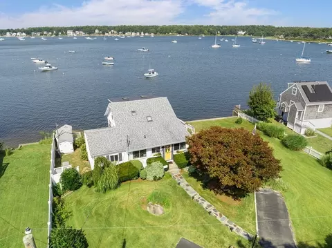80 Pinehurst Dr, Wareham, MA 02571 photo 2