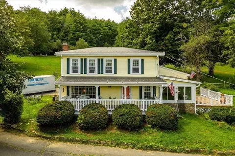 64 Mashapaug Rd, Holland, MA 01521