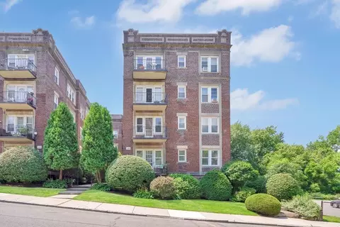 116 Longhill St #2A, Springfield, MA 01108