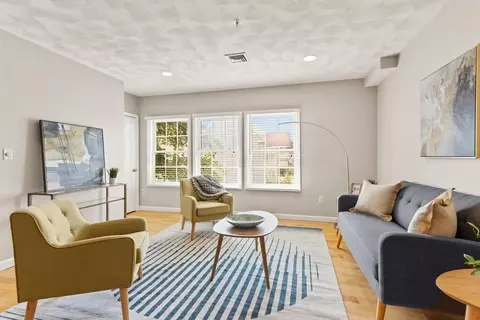 25 James St #6, Malden, MA 02148