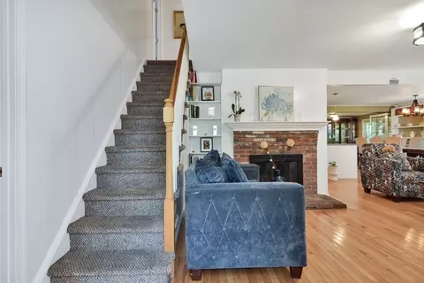 39 Oregon St, Springfield, MA 01118 photo 11