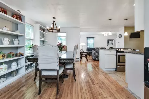 39 Oregon St, Springfield, MA 01118 photo 15