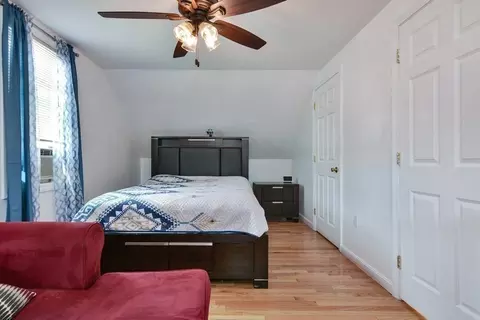 39 Oregon St, Springfield, MA 01118 photo 16