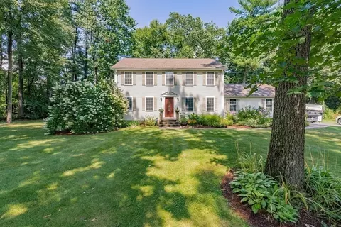 107 Ridgeview Ter, Westfield, MA 01085