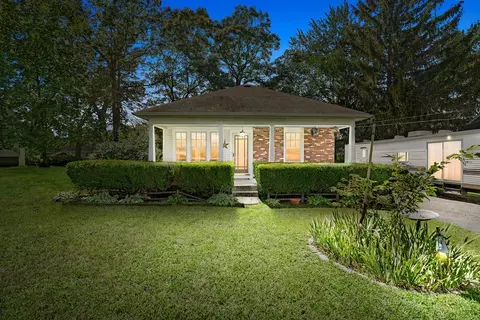 344 Mendon Rd, Attleboro, MA 02703