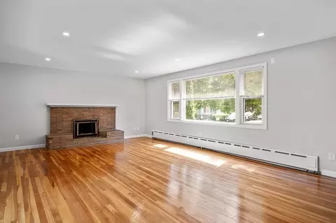 26 Rowena St, Worcester, MA 01606 photo 8