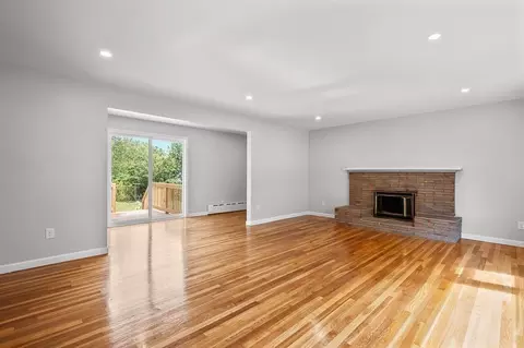 26 Rowena St, Worcester, MA 01606 photo 7