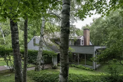 640 Kennedy Rd, Northampton, MA 01053