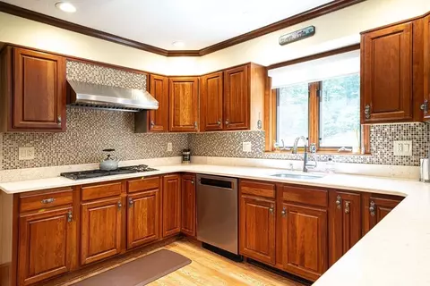 47 Southboro Rd, Upton, MA 01568 photo 9