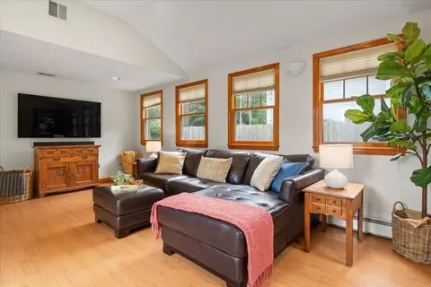 23 Old Post Rd, Walpole, MA 02081 photo 12