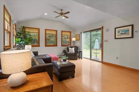 23 Old Post Rd, Walpole, MA 02081 photo 16