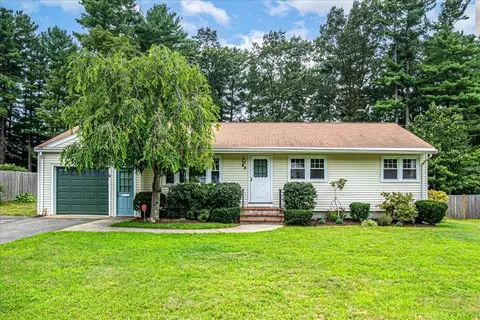 23 Old Post Rd, Walpole, MA 02081 photo 2