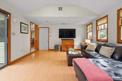 23 Old Post Rd, Walpole, MA 02081 photo 15