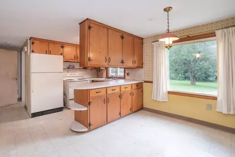 1854 Parker St, Springfield, MA 01128 photo 14