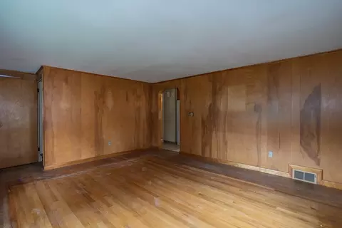 1854 Parker St, Springfield, MA 01128 photo 8