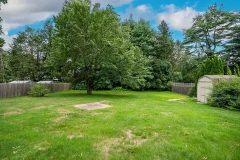 1854 Parker St, Springfield, MA 01128 photo 4