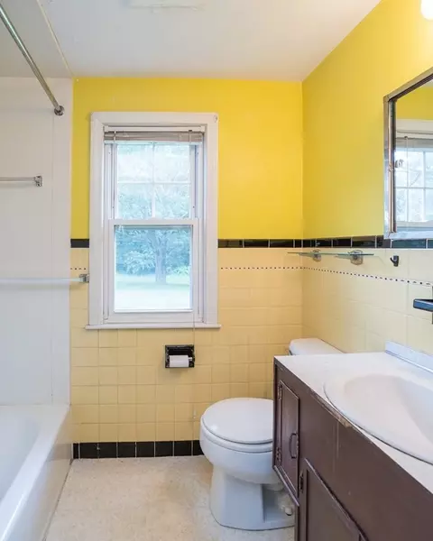 1854 Parker St, Springfield, MA 01128 photo 21
