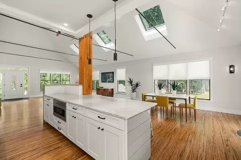 28 Grapevine Rd, Gloucester, MA 01930 photo 5