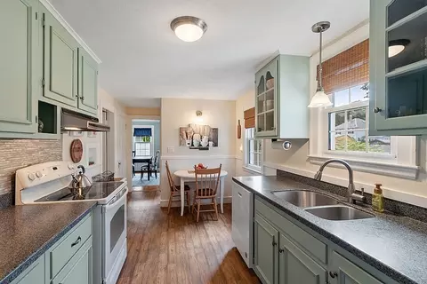 4 Ash St, Beverly, MA 01915 photo 13